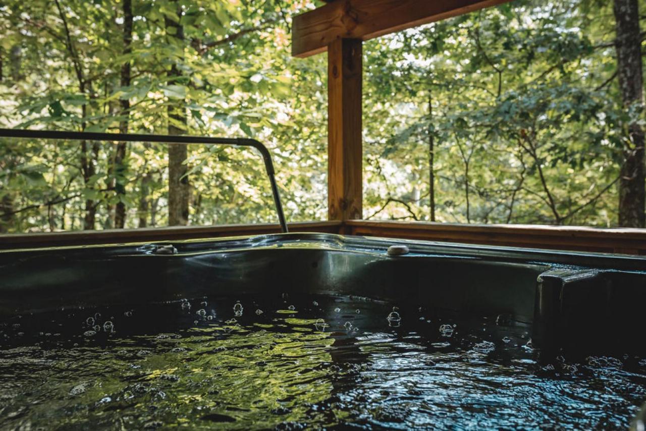 Wolf Creek Cabin At 36 North - Hot Tub Purlear Esterno foto