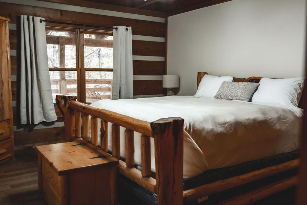 Wolf Creek Cabin At 36 North - Hot Tub Purlear Esterno foto