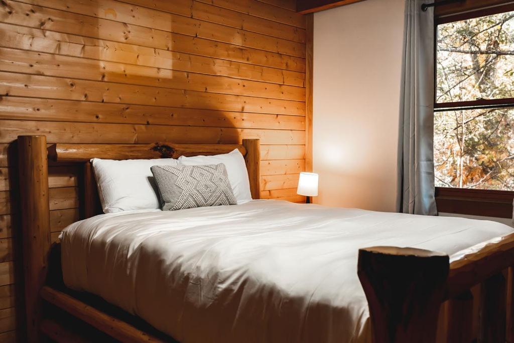 Wolf Creek Cabin At 36 North - Hot Tub Purlear Esterno foto